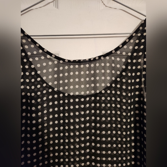 Tops - Picture 8 of 16